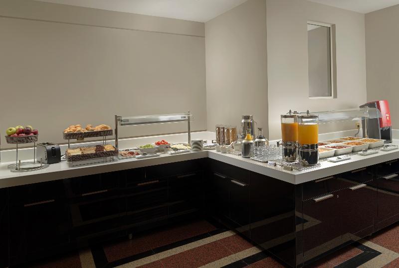 Holiday Suites Атина Екстериор снимка
